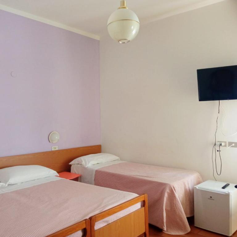 Hotel Villa Europa - Camera Familiare Standard - 1