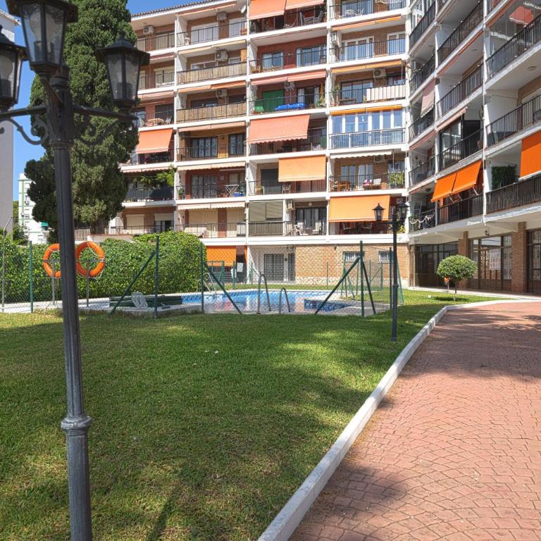 Céntrico apartamento cozy con piscina y parking - Apartamento de 2 dormitorios - 24