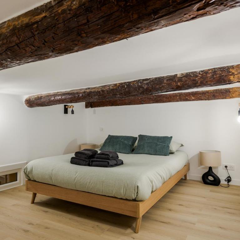 KALLISTE - NEW AC- Old town-Walk to everything - Beach- Restaurants-Supermarkets - Appartement 3 Chambres - 7