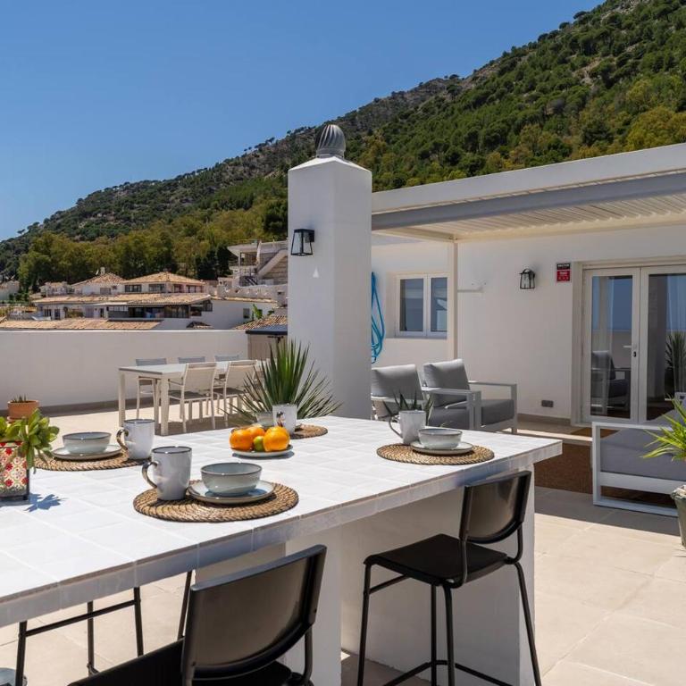 Modern Gem with large Terrace and Sea Views - Habitación Doble con vistas al parque - 2