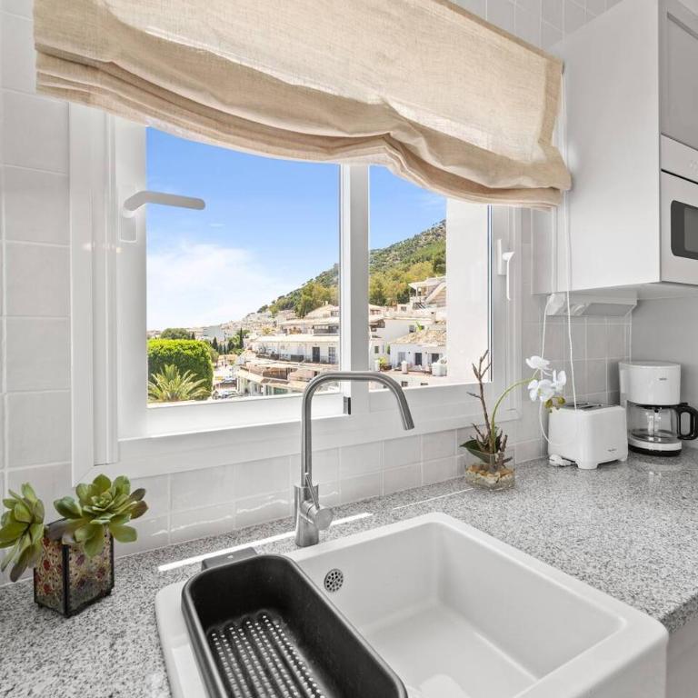 Modern Gem with large Terrace and Sea Views - Habitación Doble con vistas al parque - 31