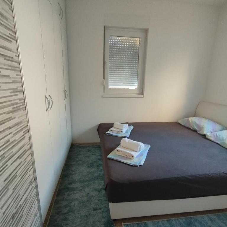 Apartman and rooms Dream House - Two-Bedroom Apartment - 4