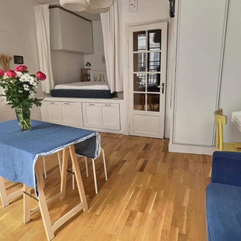 Bright 28m apartment in the old Halles district - Appartement - 4