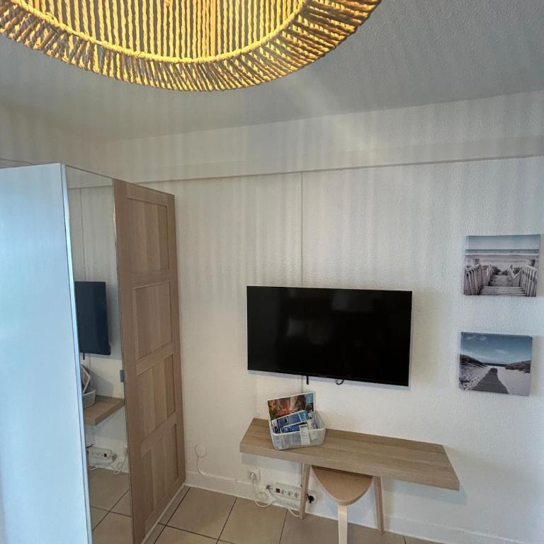 Studio lumineux à 120 M de la plage du centre ville - Appartement 1 Chambre - 3