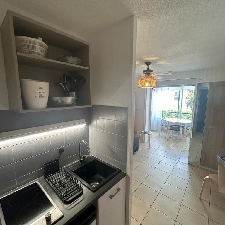 Studio lumineux à 120 M de la plage du centre ville - Appartement 1 Chambre - 14