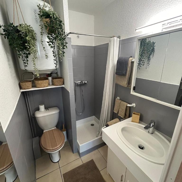 Studio lumineux à 120 M de la plage du centre ville - Appartement 1 Chambre - 17