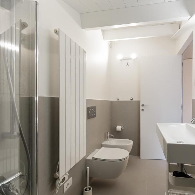 Duomo 10 min Shopping street Metro Loreto - Appartamento con 1 Camera da Letto - 16
