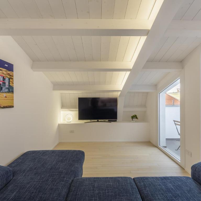 Duomo 10 min Shopping street Metro Loreto - Appartamento con 1 Camera da Letto - 23