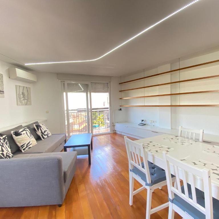 Apartamento Plaza España - One-Bedroom Apartment - 1