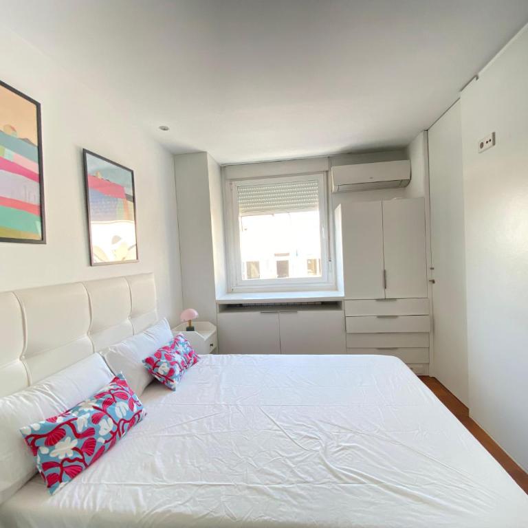 Apartamento Plaza España - One-Bedroom Apartment - 3