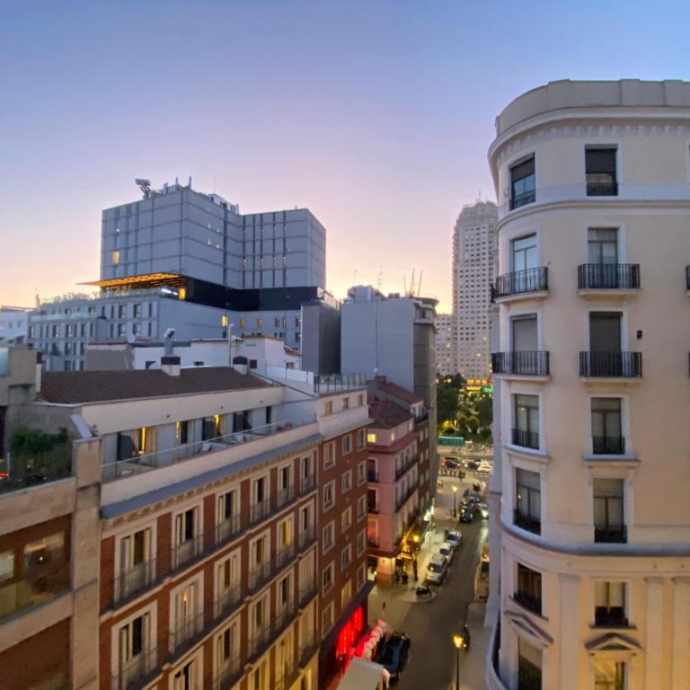 Apartamento Plaza España - One-Bedroom Apartment - 9
