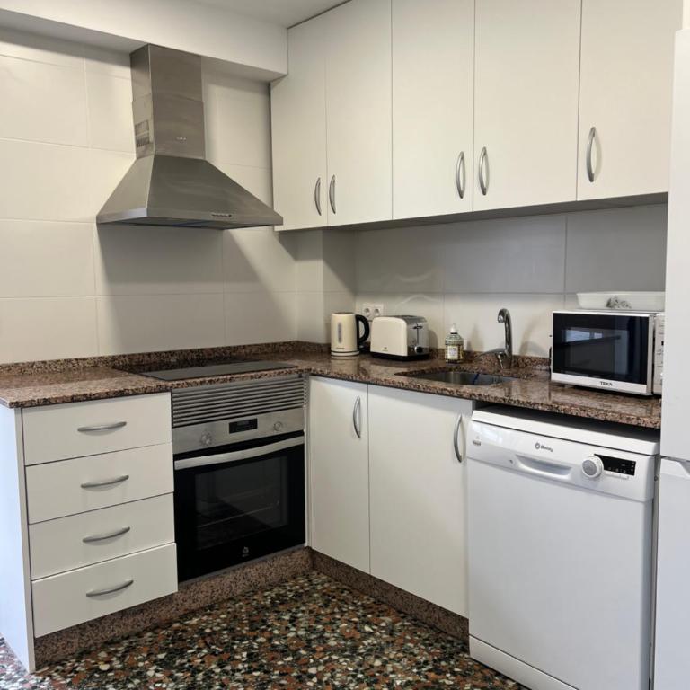 Stay Alicante 3 dormitorios en pleno centro - Three-Bedroom Apartment - 9