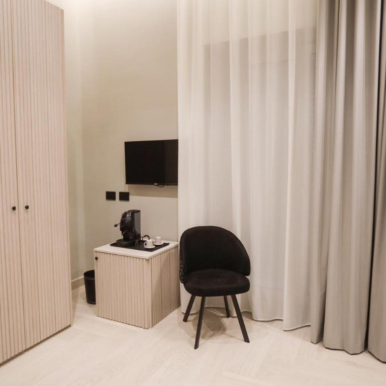 LUNA Gallery Suites - Superior Double Room - 1