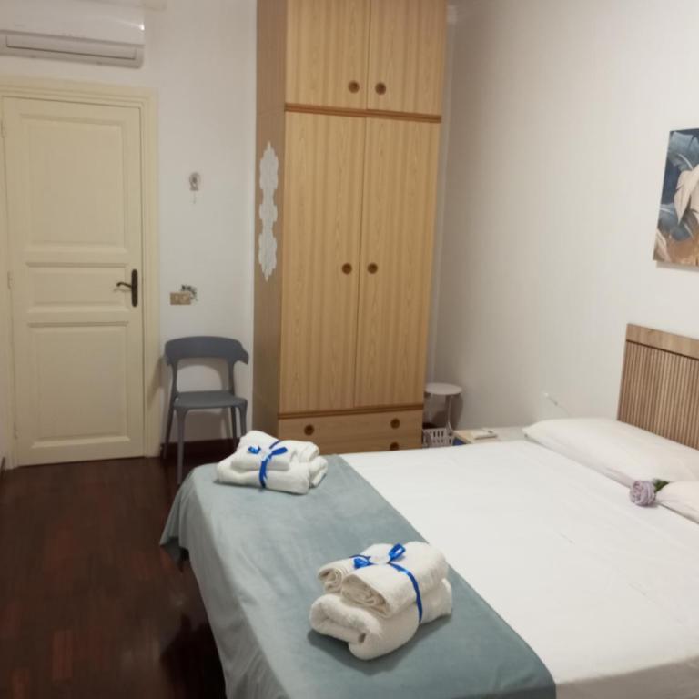 Fardella 75 - Double Room with Private Bathroom - 2
