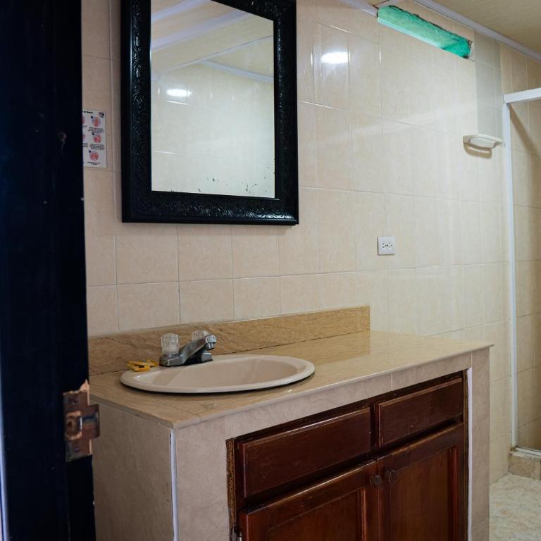Rocky Cay Lodging - Apartamento con balcón - 10