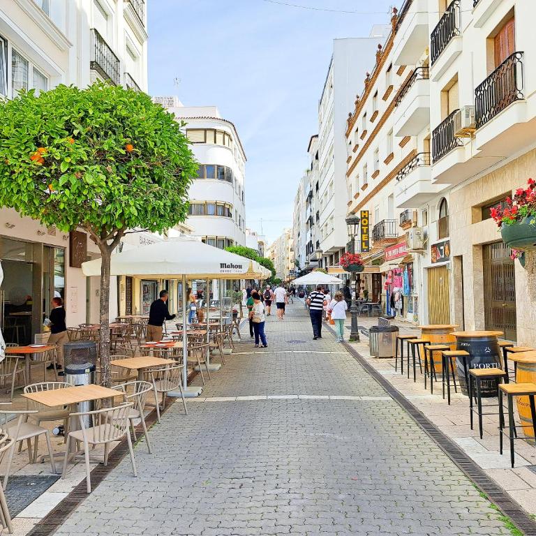 Escape to Estepona - Two-Bedroom Apartment - 65