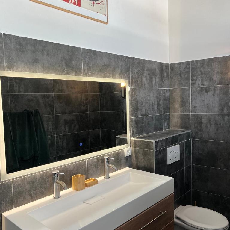 Adorable Appartement Mezzanine - Vieil Antibes - Apartamento de 1 dormitorio - 9