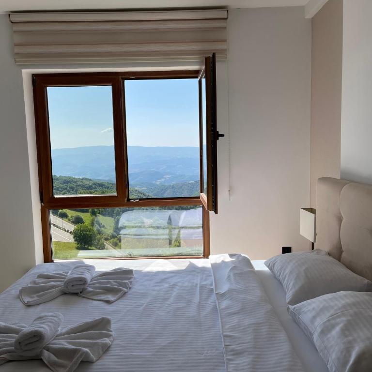 White Hill Milmari - One-Bedroom Apartment - 4
