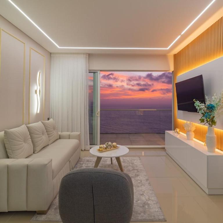 Luxury Ocean View Apartment Building H2 - Hyatt - Three-Bedroom Apartment - 1