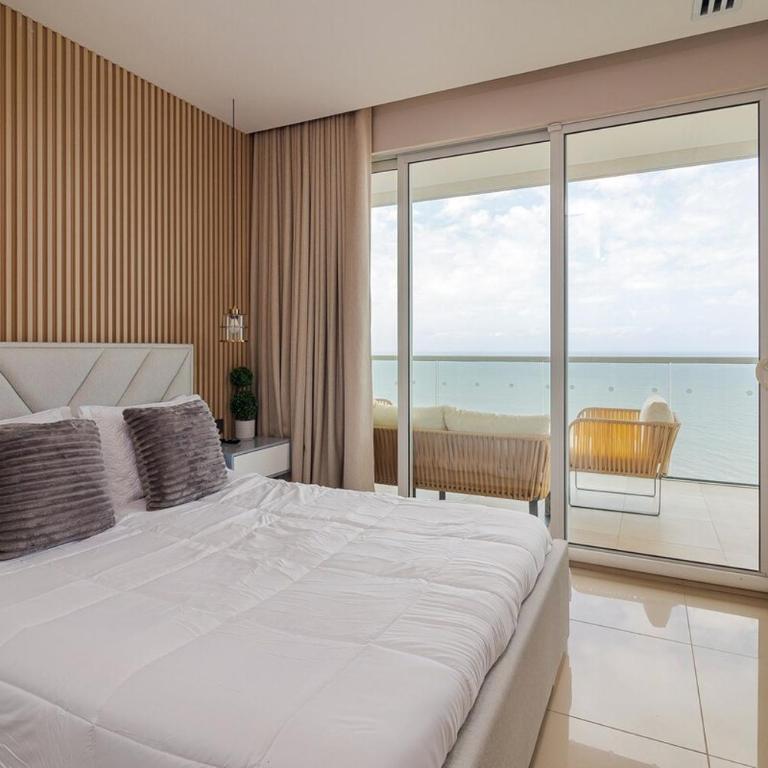 Luxury Ocean View Apartment Building H2 - Hyatt - Three-Bedroom Apartment - 4