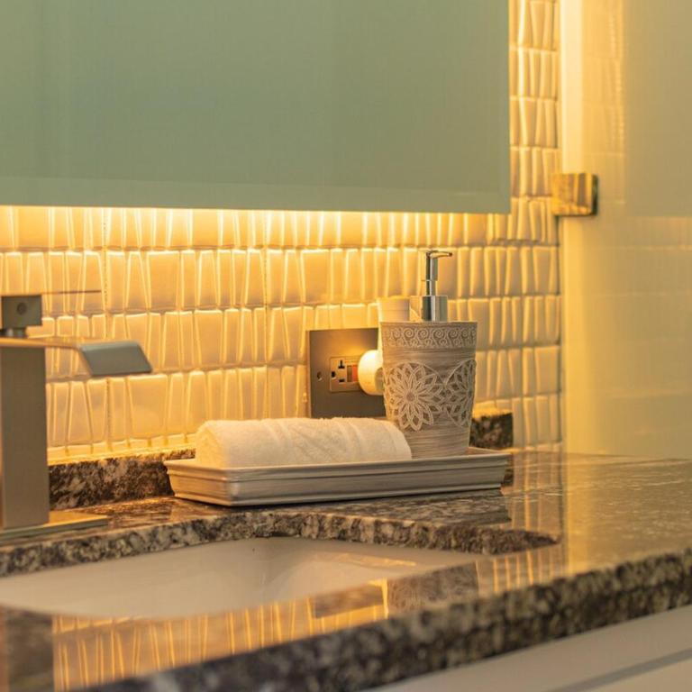 Luxury Ocean View Apartment Building H2 - Hyatt - Three-Bedroom Apartment - 55