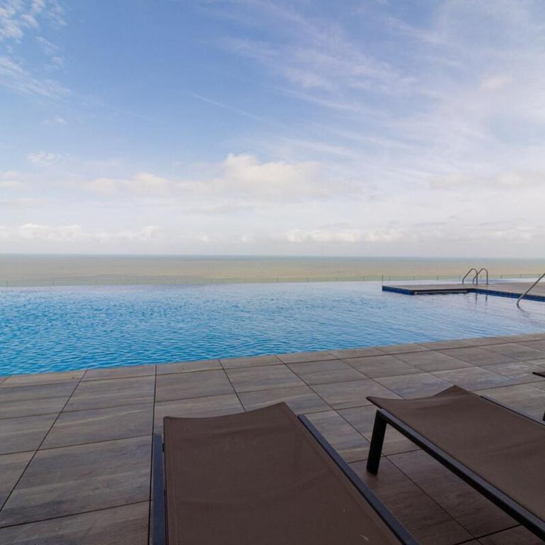 Luxury Ocean View Apartment Building H2 - Hyatt - Three-Bedroom Apartment - 72