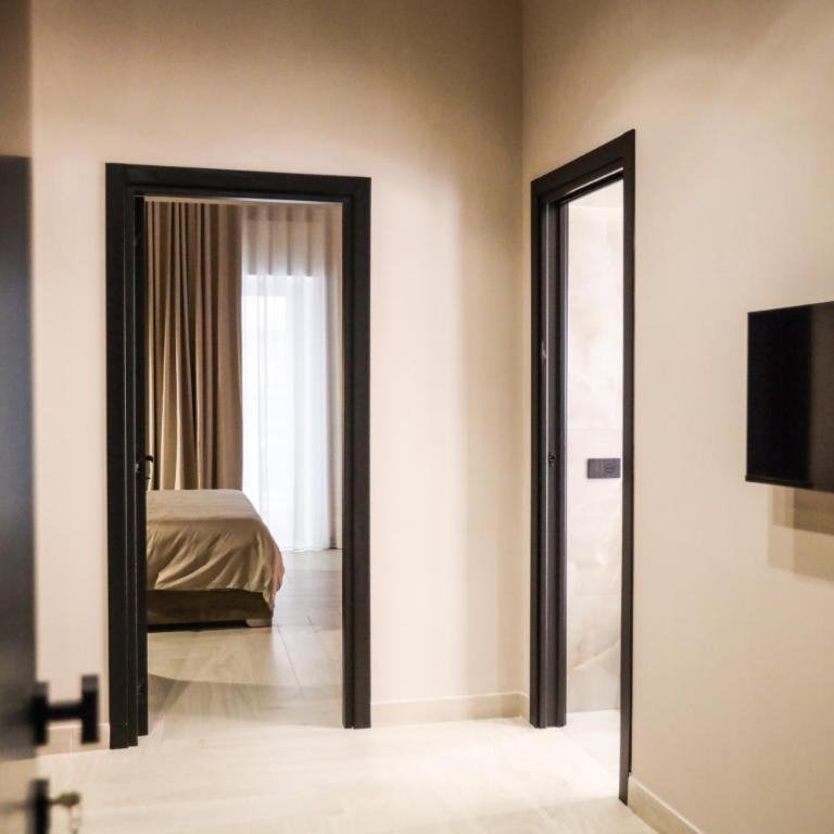 LUNA Gallery Suites - Deluxe Family Room - 4