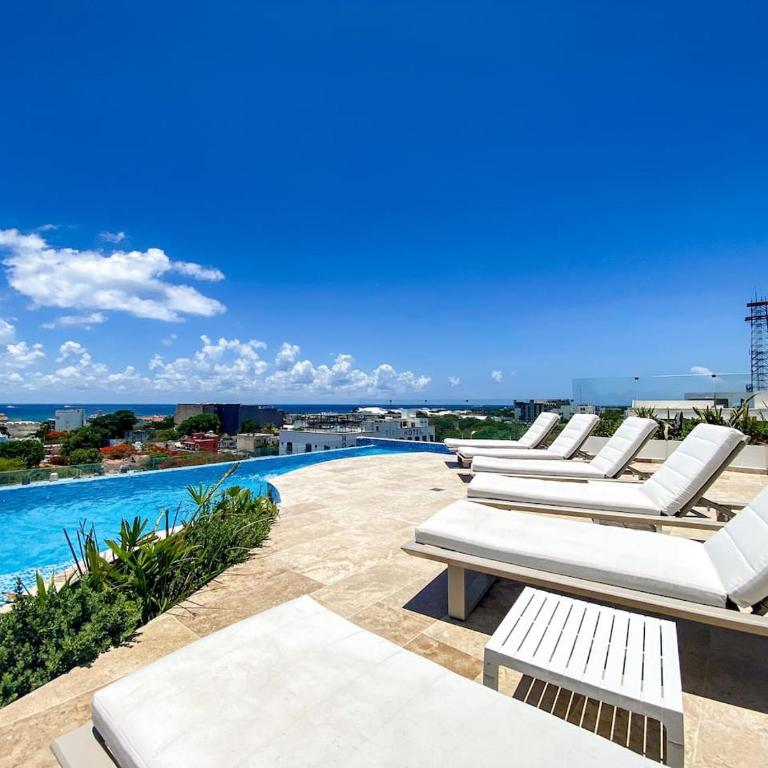 Downtown Playa Studio with Rooftop Pool Steps to Everything - Apartamento - 14