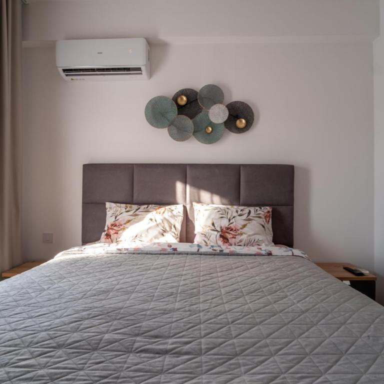 Two Bedroom Apartment - Mountain View - Porto Montenegro - Two-Bedroom Apartment - 9