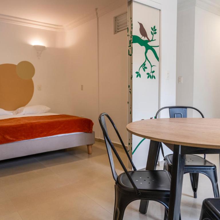 Apartamentos en El Ingenio Cali Vea - Apartamento Deluxe de 2 dormitorios con balcón - 3