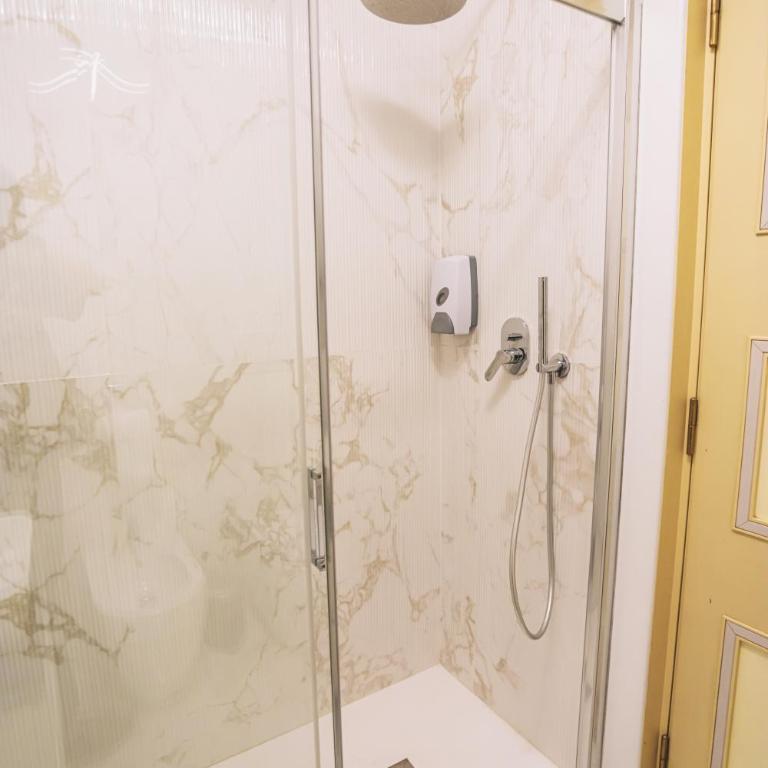 Casa Pan - Camera Matrimoniale con Bagno in Comune - 6