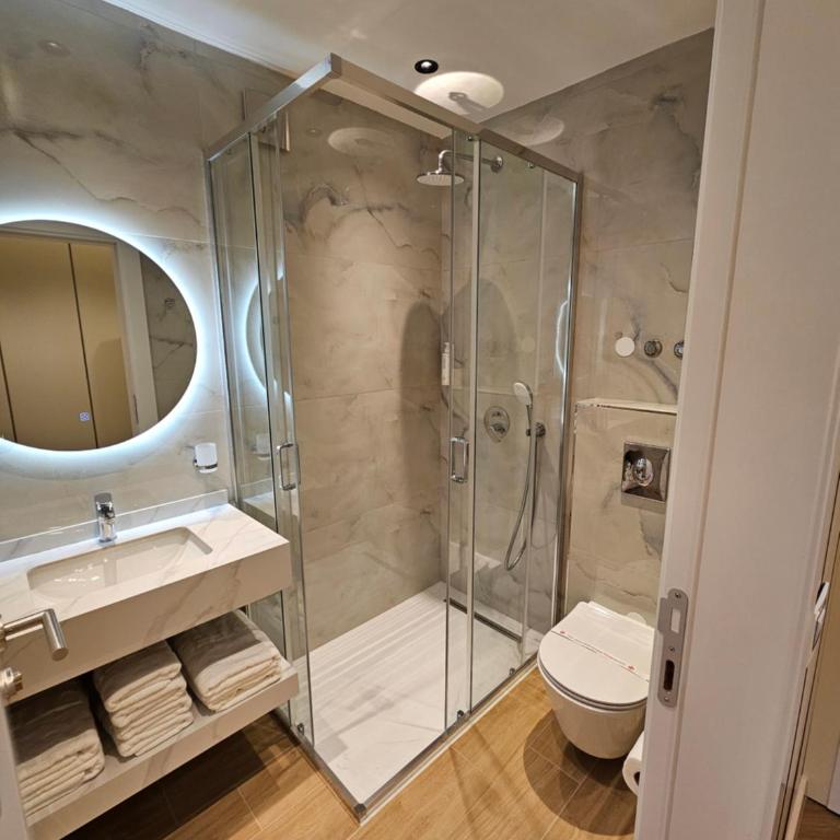 Guesthouse Sidro - Deluks Dvokrevetna Soba sa Bračnim Krevetom i Balkonom - 25