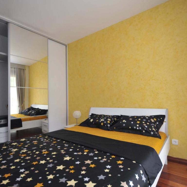 Seaside Apartments Petrovac - Two-Bedroom Apartment with Sea View - 9