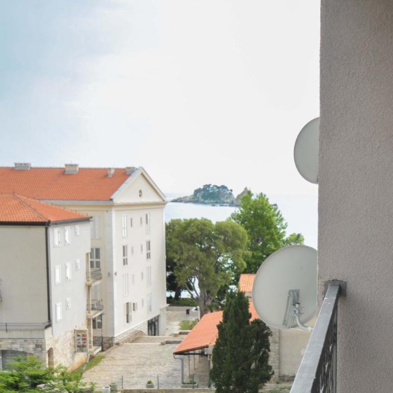 Seaside Apartments Petrovac - Two-Bedroom Apartment with Sea View - 18