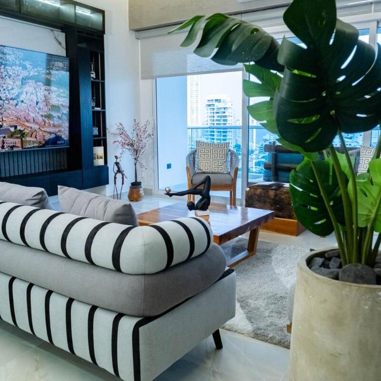 Luxury Apartment BayView Jacuzzi Guestfriendly - Apartment with View and Balcony - 4