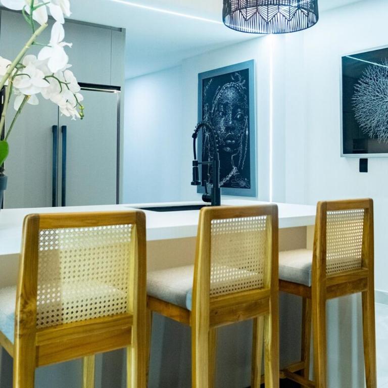 Luxury Apartment BayView Jacuzzi Guestfriendly - Apartment with View and Balcony - 13
