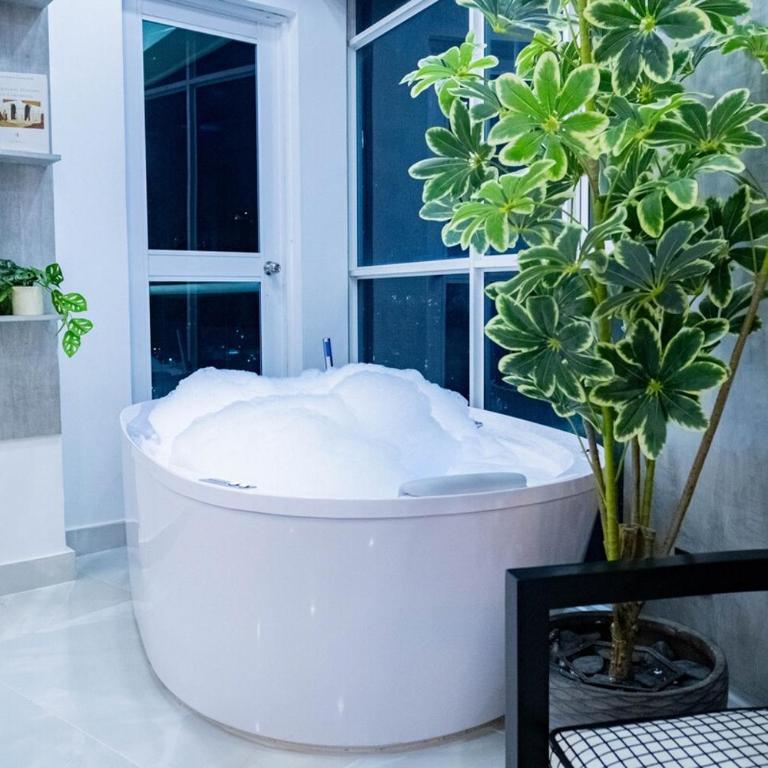 Luxury Apartment BayView Jacuzzi Guestfriendly - Apartment with View and Balcony - 19