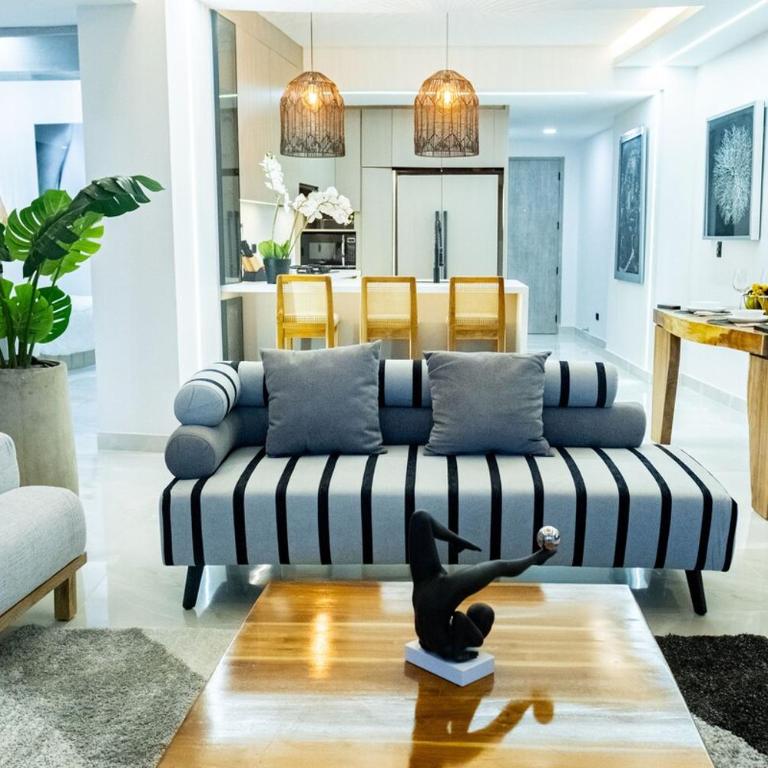 Luxury Apartment BayView Jacuzzi Guestfriendly - Apartment with View and Balcony - 23