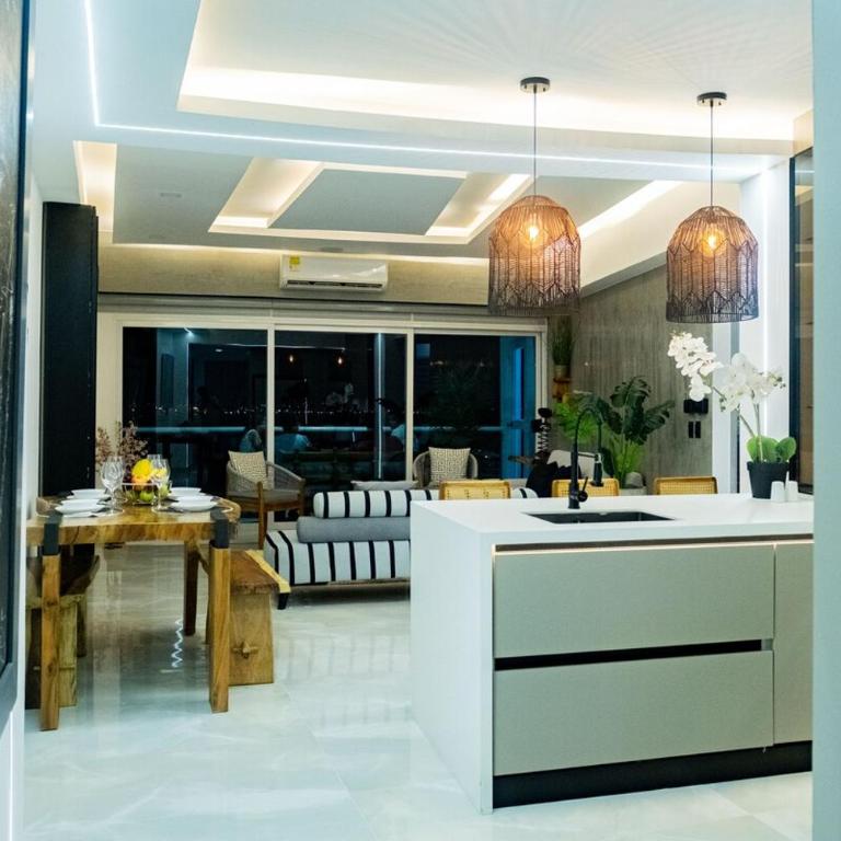 Luxury Apartment BayView Jacuzzi Guestfriendly - Apartment with View and Balcony - 38