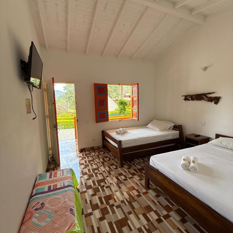 Hostería El Paraíso - Standard Quadruple Room - 2