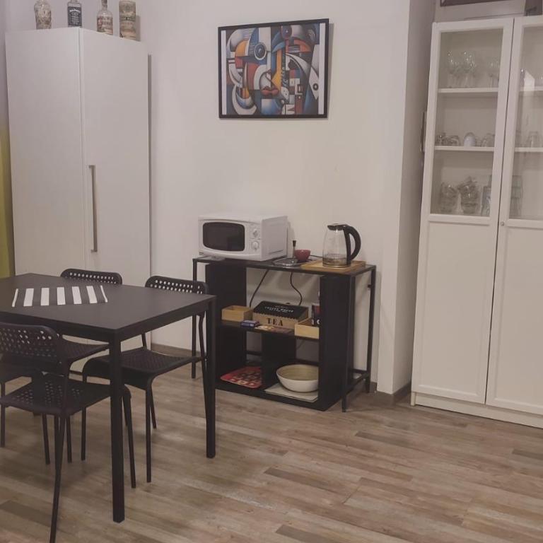 Room CasaVostrA 2 - Appartamento con 3 Camere da Letto - 10