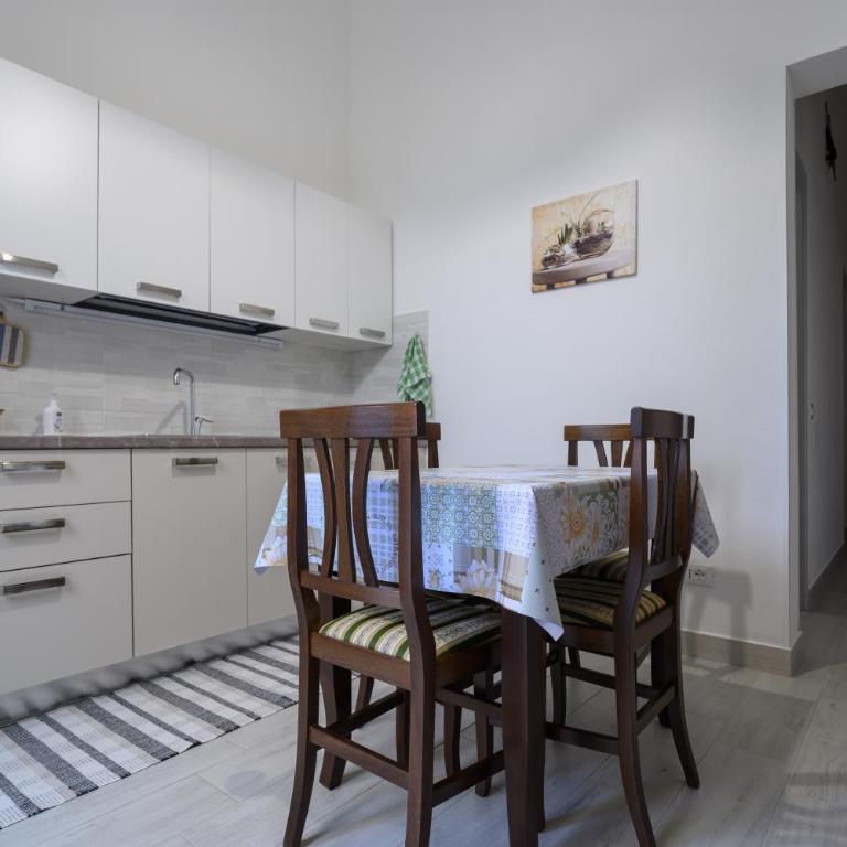 Casa Letizia - Two-Bedroom Apartment - 14