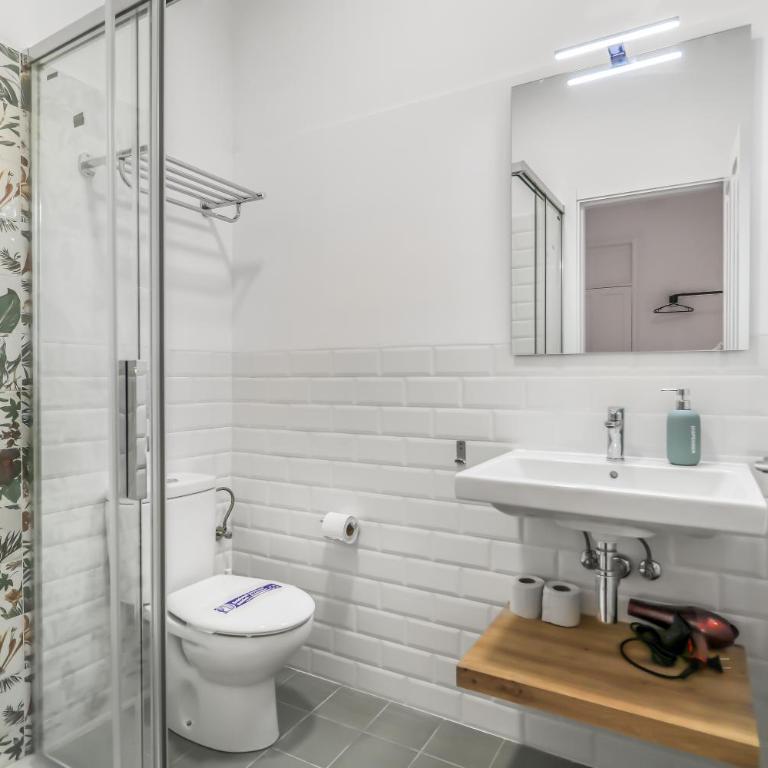 City Garden Suites Nadami 1935 - Habitación Doble con baño privado - 1 o 2 camas - 1