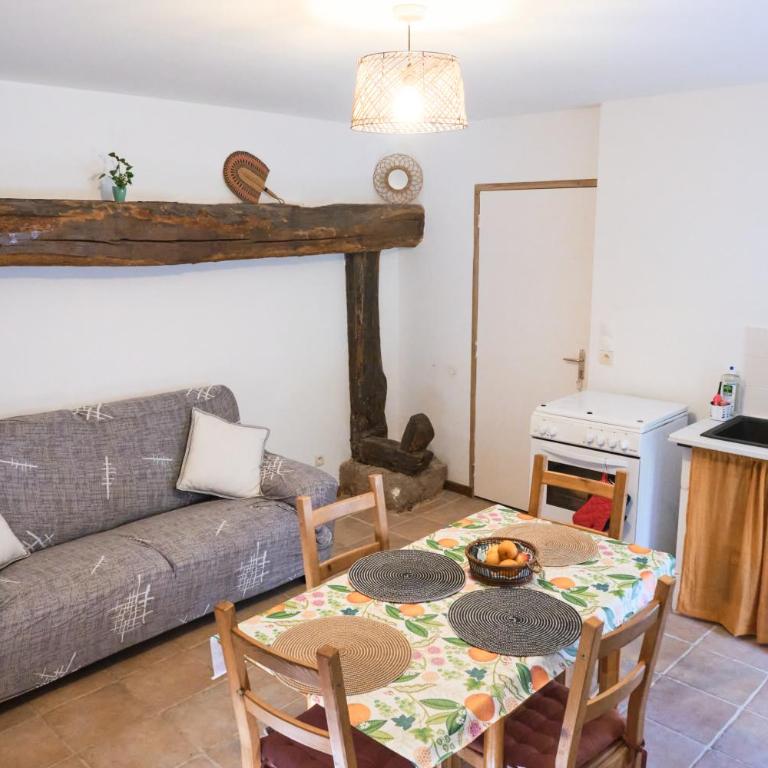 Deux appartements - Gîte aux 1000 chemins - Appartement - 9