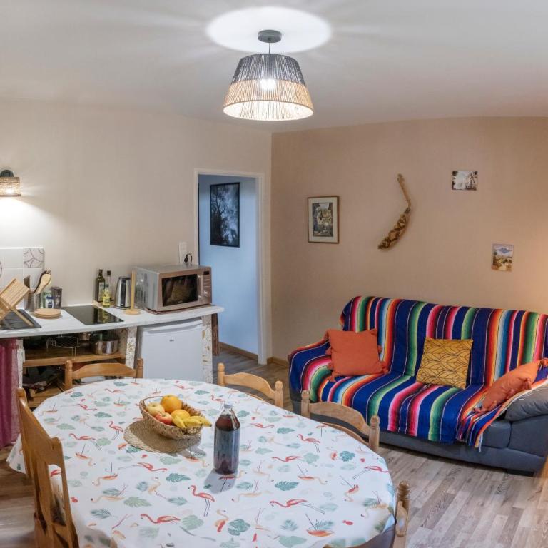 Deux appartements - Gîte aux 1000 chemins - Appartement - 24