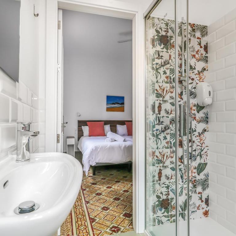 City Garden Suites Nadami 1935 - Habitación Doble con baño privado - 1 o 2 camas - 5