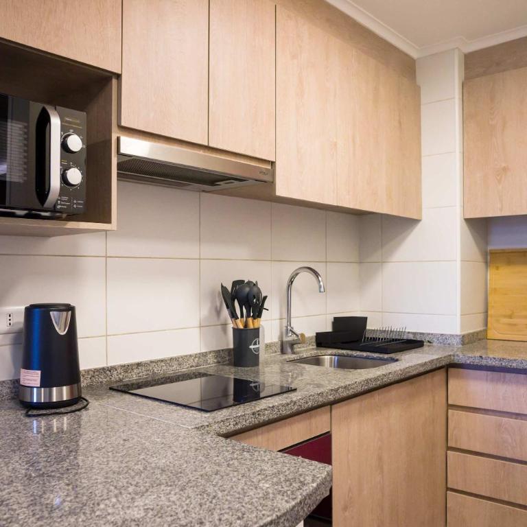Chic 1BR in Centro Steps from Metro & Attractions - Apartamento - 2