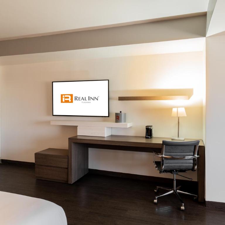 Real Inn Tijuana by Camino Real Hoteles - Deluxe King - 2