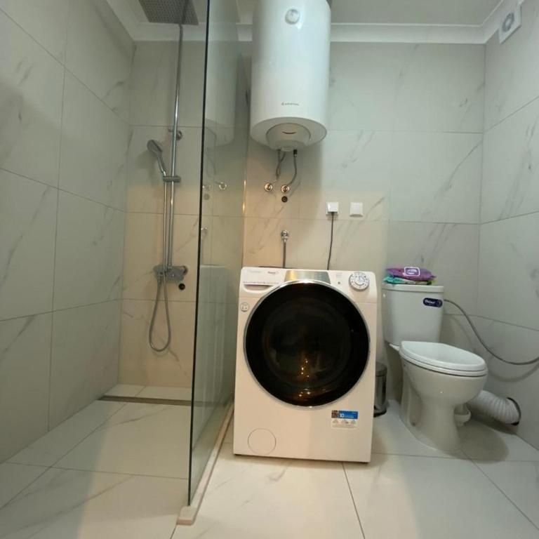 Podgorica-Montenegro - Three-Bedroom Premium Apartment with Balcony - 12
