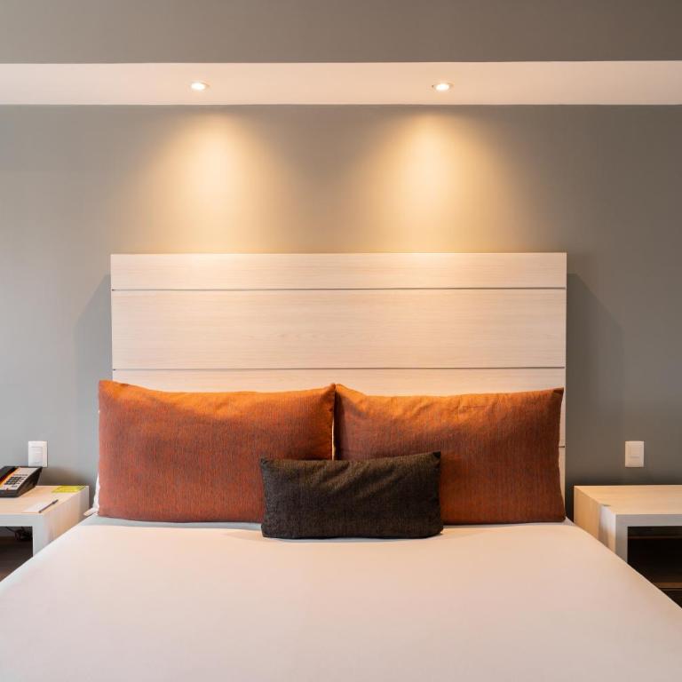 Real Inn Tijuana by Camino Real Hoteles - Deluxe Superior King - 2
